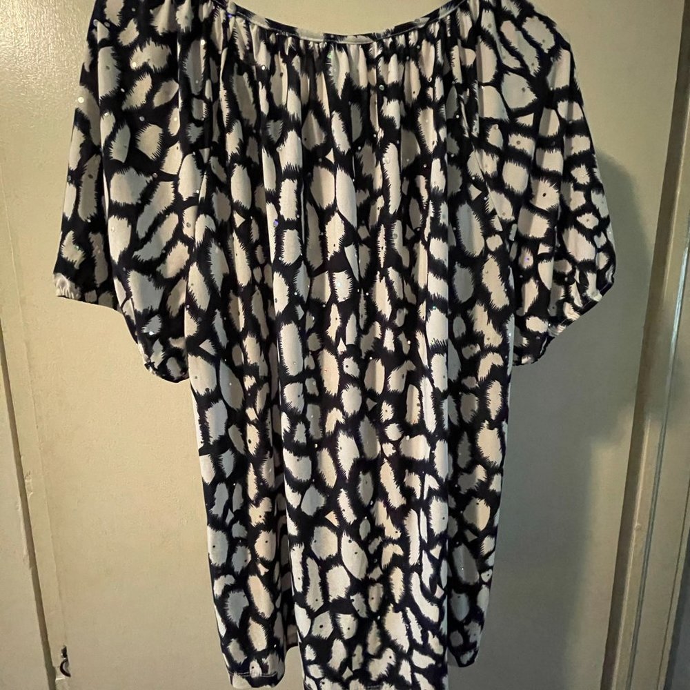 blouse - Picture 3 of 3